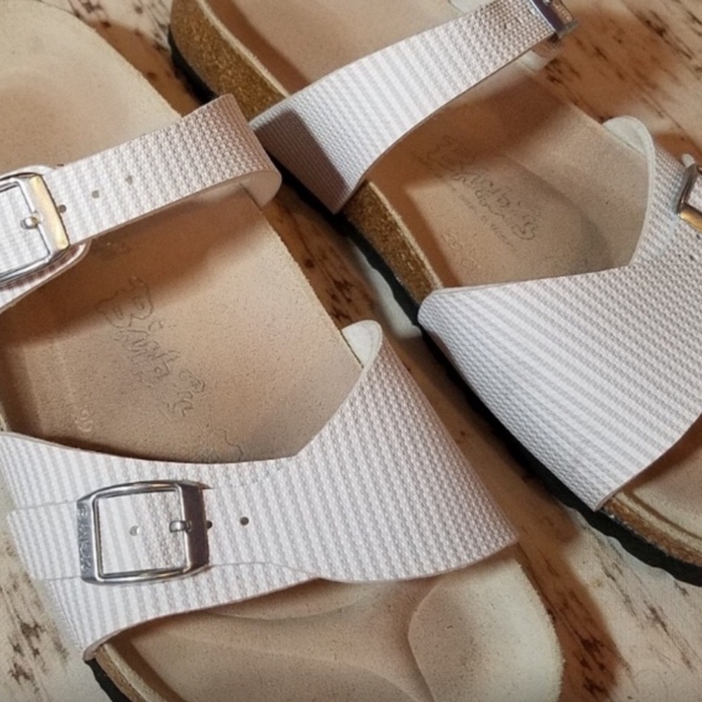 Birkenstock’s birki stripped shoes size 8